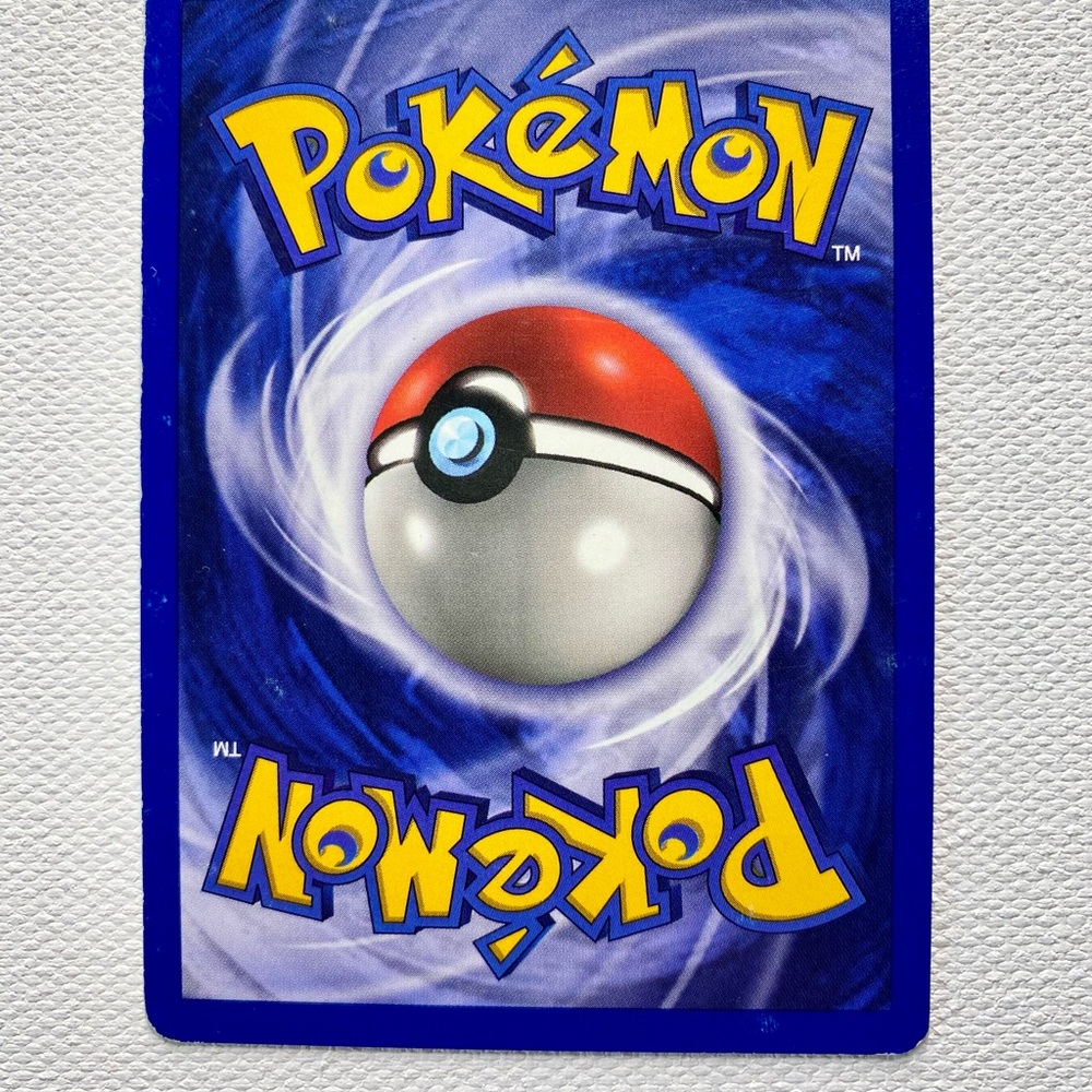Basic Pokémon Pikachu Card - Picture 2 of 2